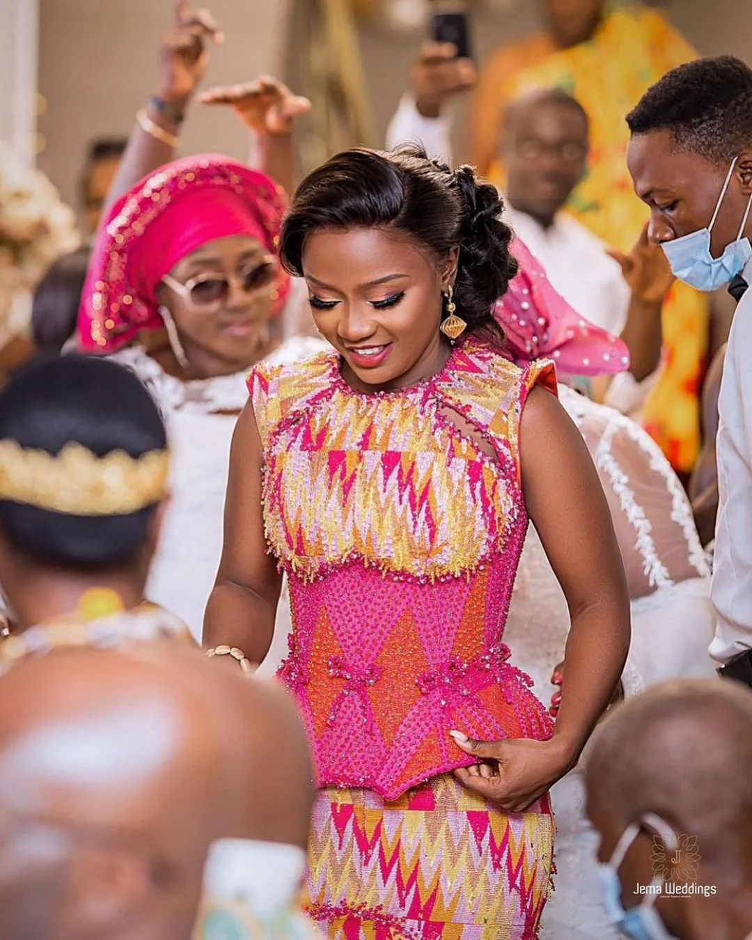 15 traditional Kente gowns from Pistis Ghana that will dazzle you even in 2021