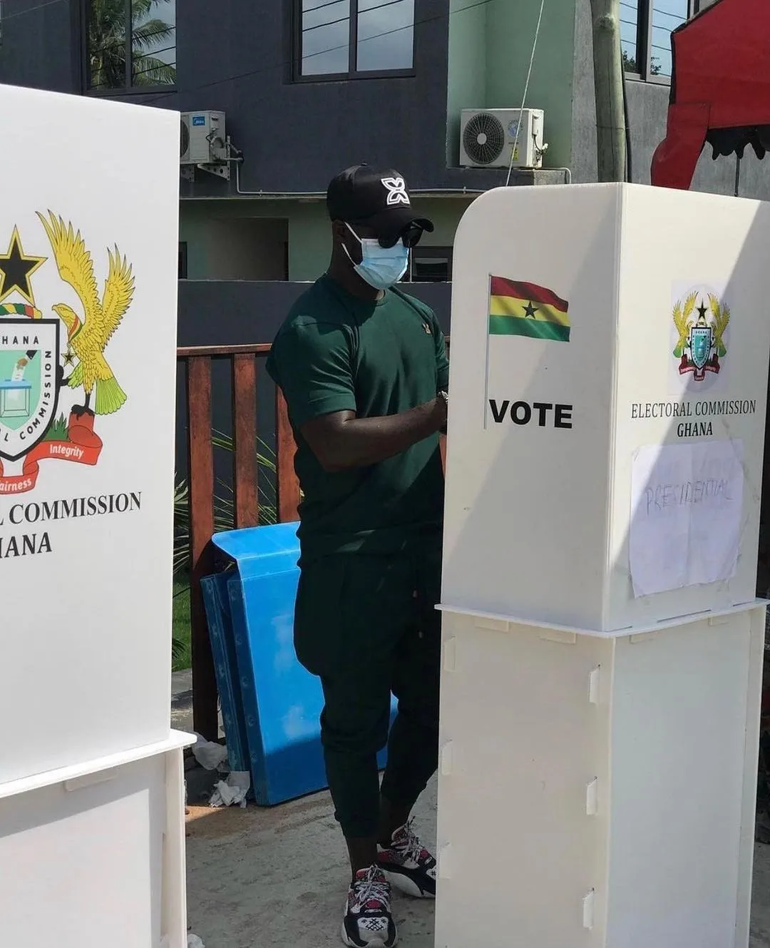 Naa Ashorkor, Stonebwoy, Serwaa & other Ghanaian celebrities who cast their vote in the 2020 general elections.