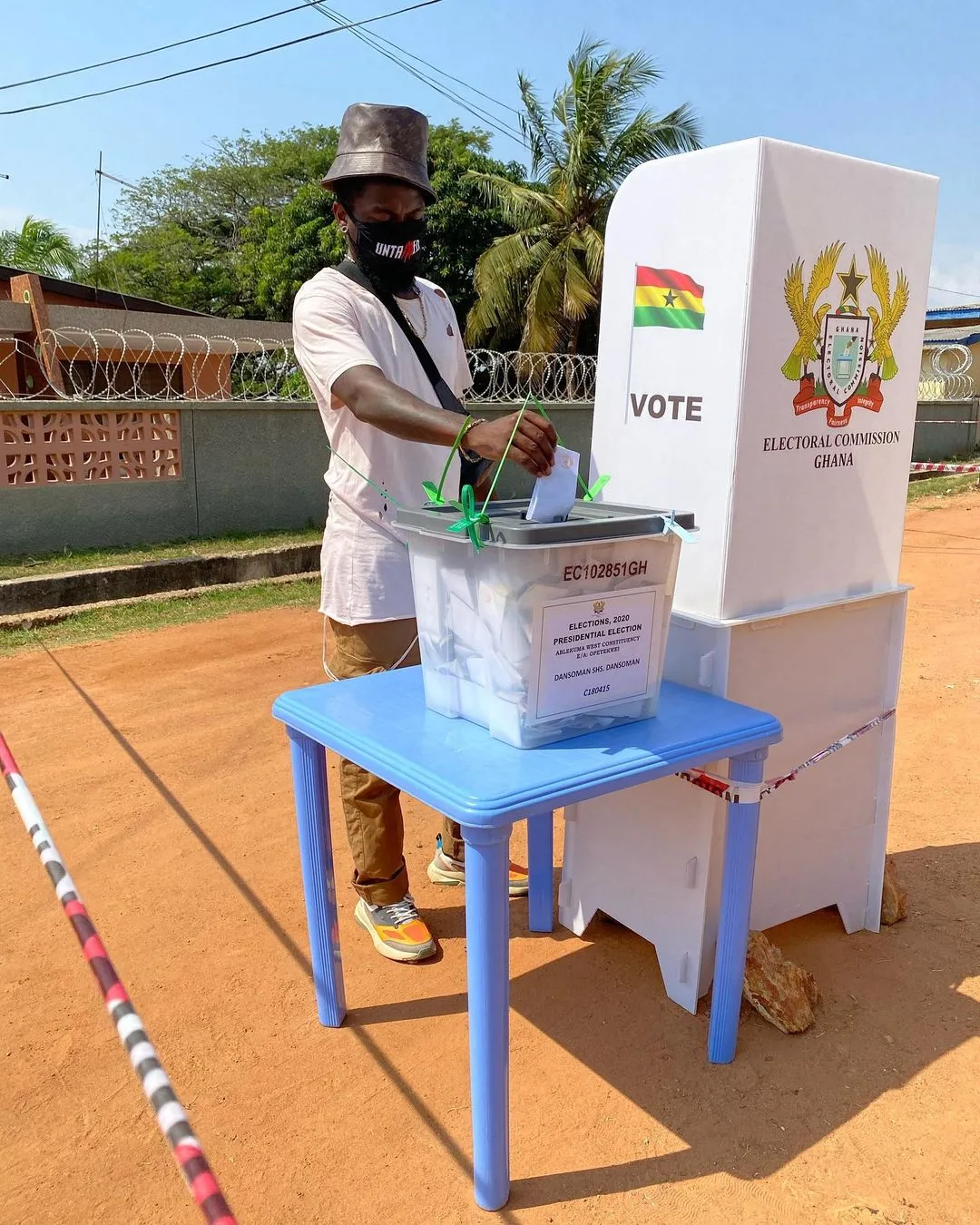 Naa Ashorkor, Stonebwoy, Serwaa & other Ghanaian celebrities who cast their vote in the 2020 general elections.