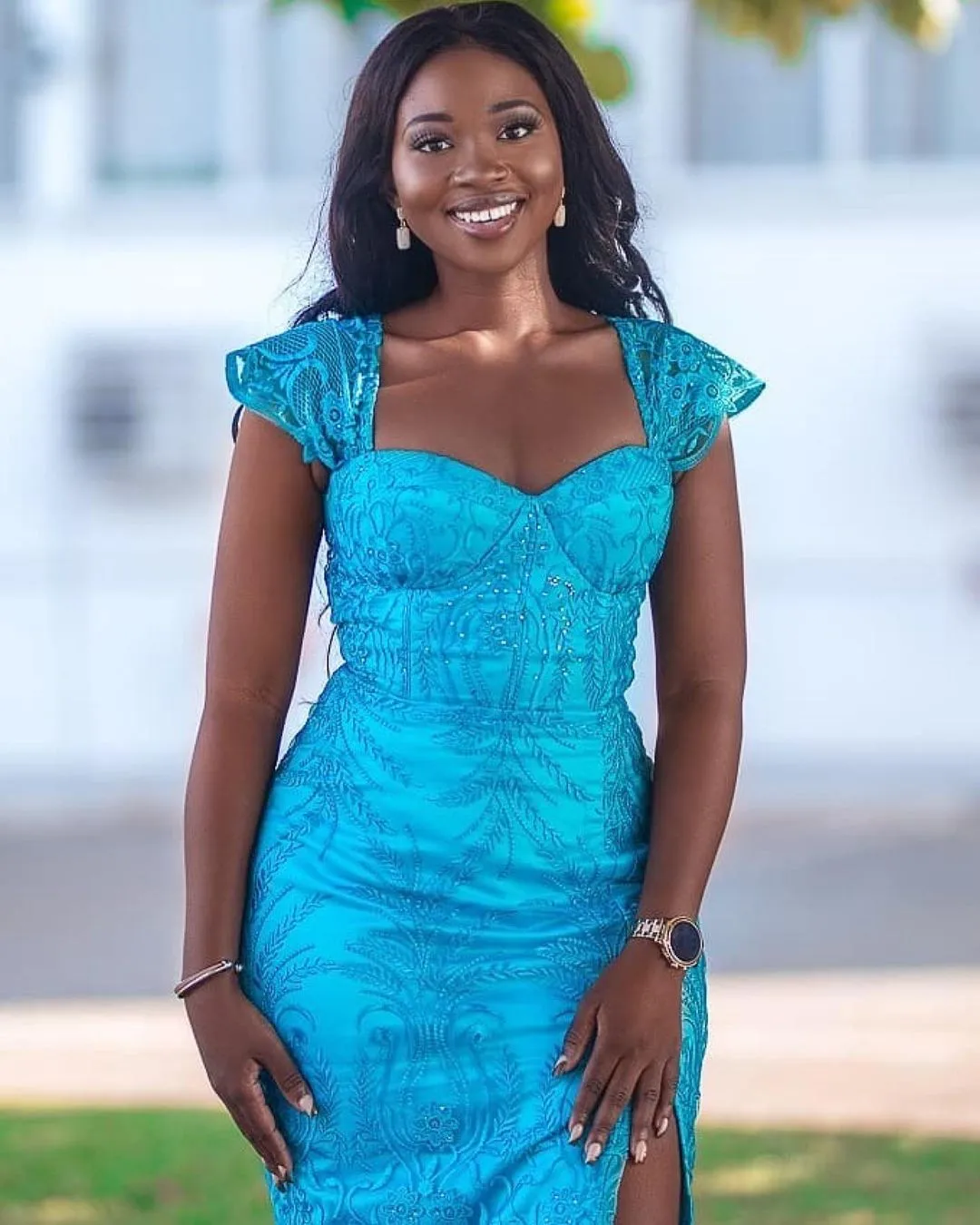 It’s the wedding guest looks for us. Check out the most admirable looks of the week