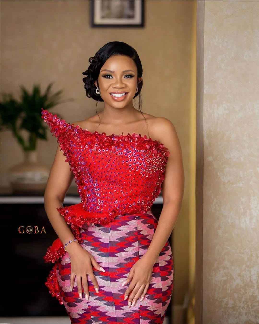 Serwaa is Kente fashion goals! Check out 5 of her stunning Kente outfits for your traditional marriage