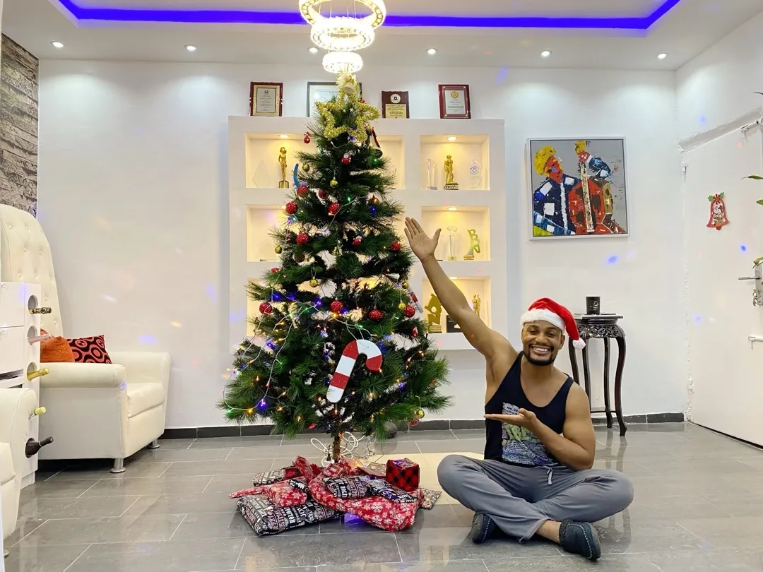 15 of our favourite celebrities who are sharing the joys of Christmas with gorgeous photos and beautiful messages