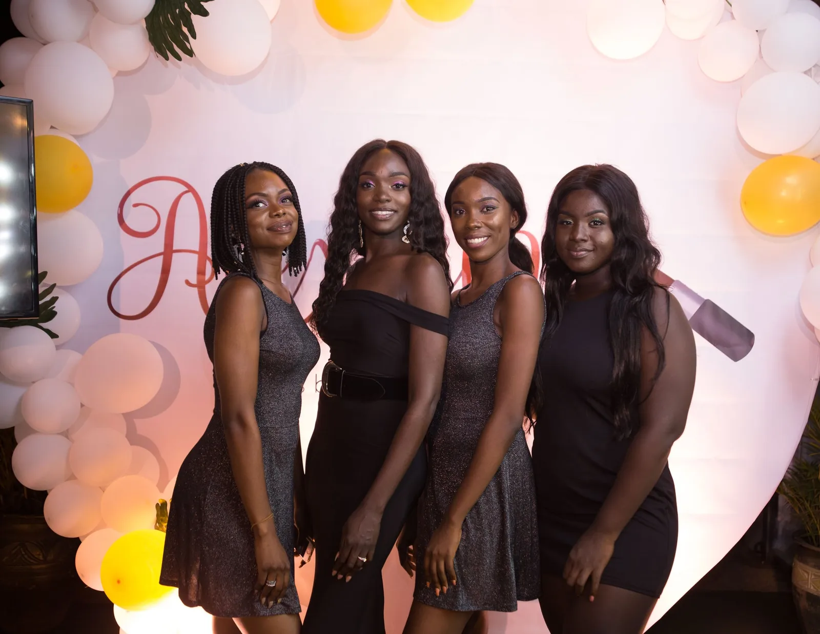ICYMI: This is how Alexiglam’s official makeup mixer looked like