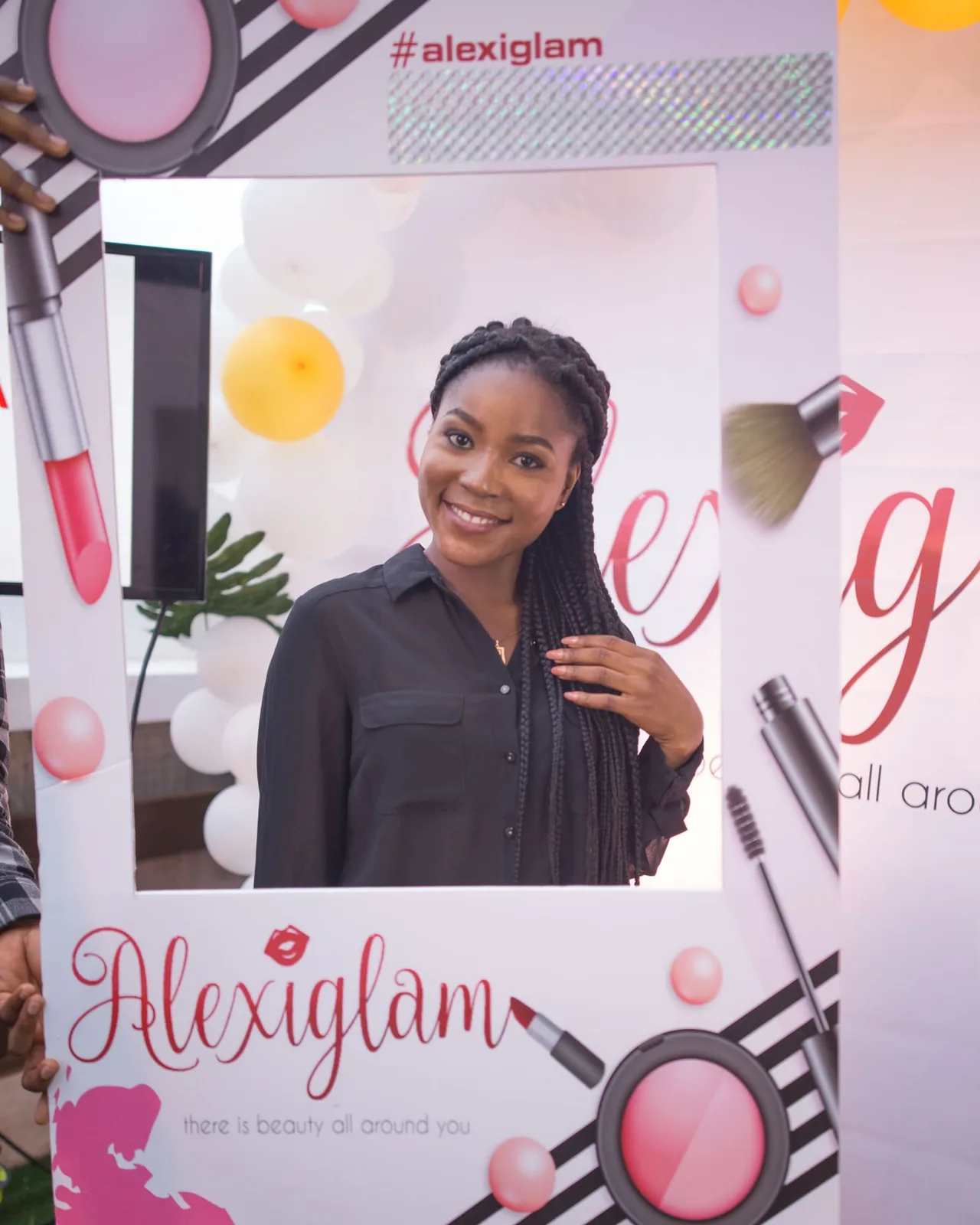 ICYMI: This is how Alexiglam’s official makeup mixer looked like