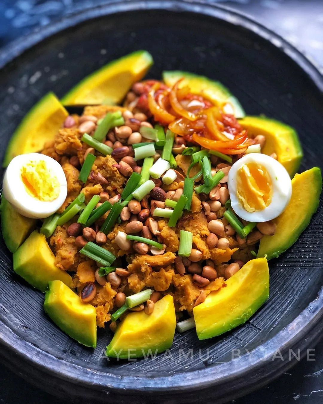 6 photos of Ghanaian food in ‘ayewamu’ that will make you miss your mother’s cooking