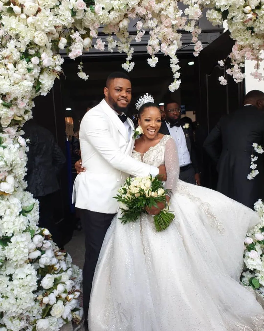 Sandra Ikeji and her 200 bridesmaids are the current Guinness world record holders for most bridesmaids at a wedding