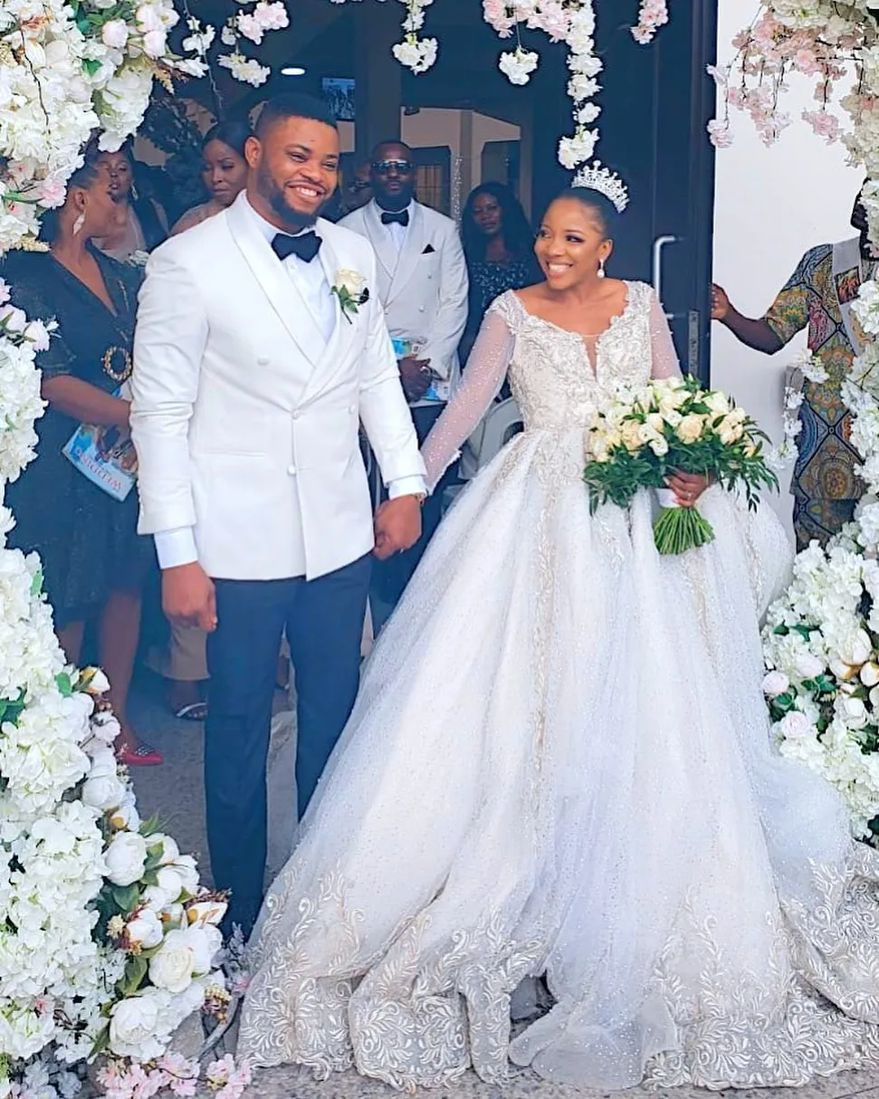 Sandra Ikeji and her 200 bridesmaids are the current Guinness world record holders for most bridesmaids at a wedding