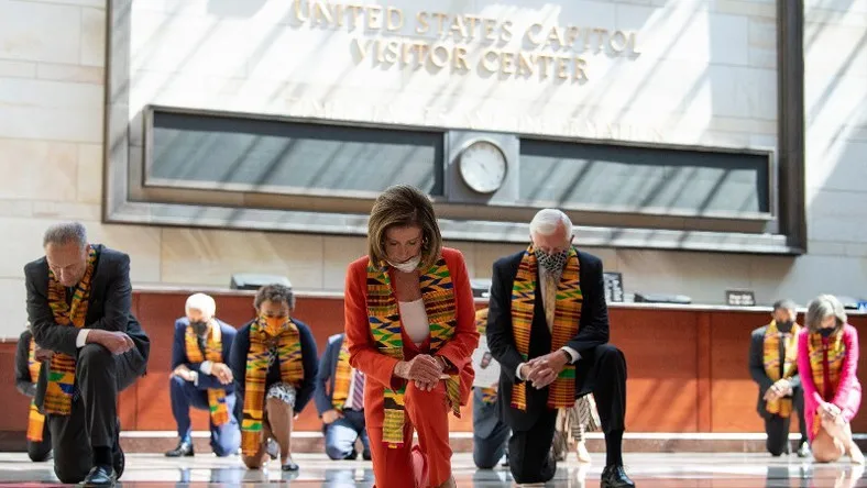 Congressional Democrats wore Kente stoles to honour the memory of George Floyd