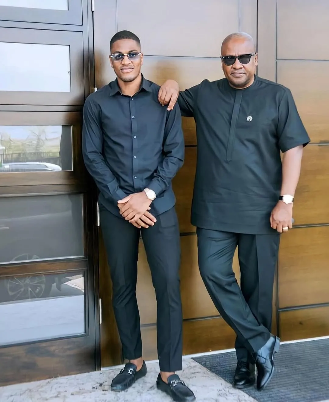 Want to look Presidential? Here are 7 style ideas to copy from Bondaana, clothier to President Mahama