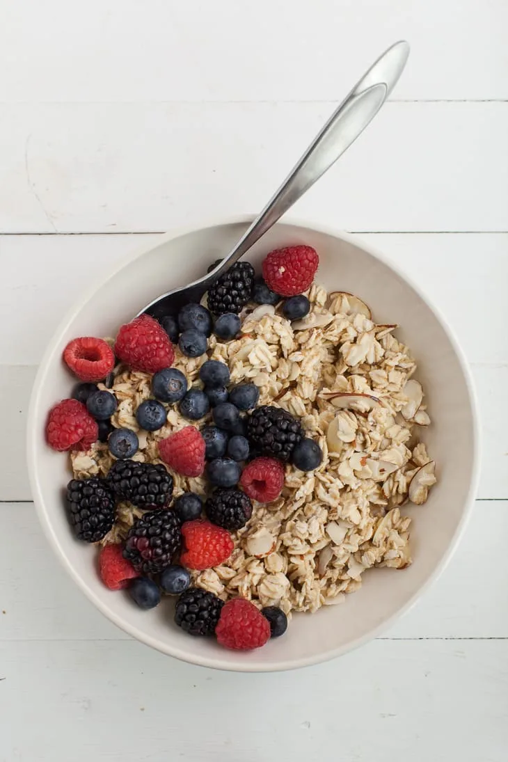 Mixed Berry Overnight Oats | Naturally.