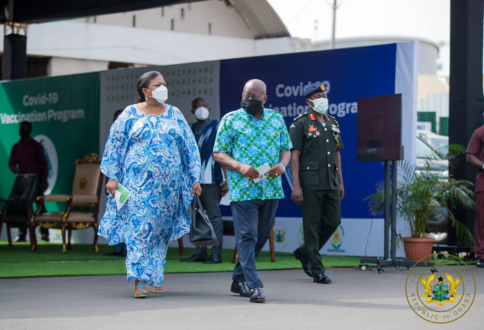 President Akufo-Addo and Rebecca Akufo-Addo were style goals when they took the Covid-19 vaccines