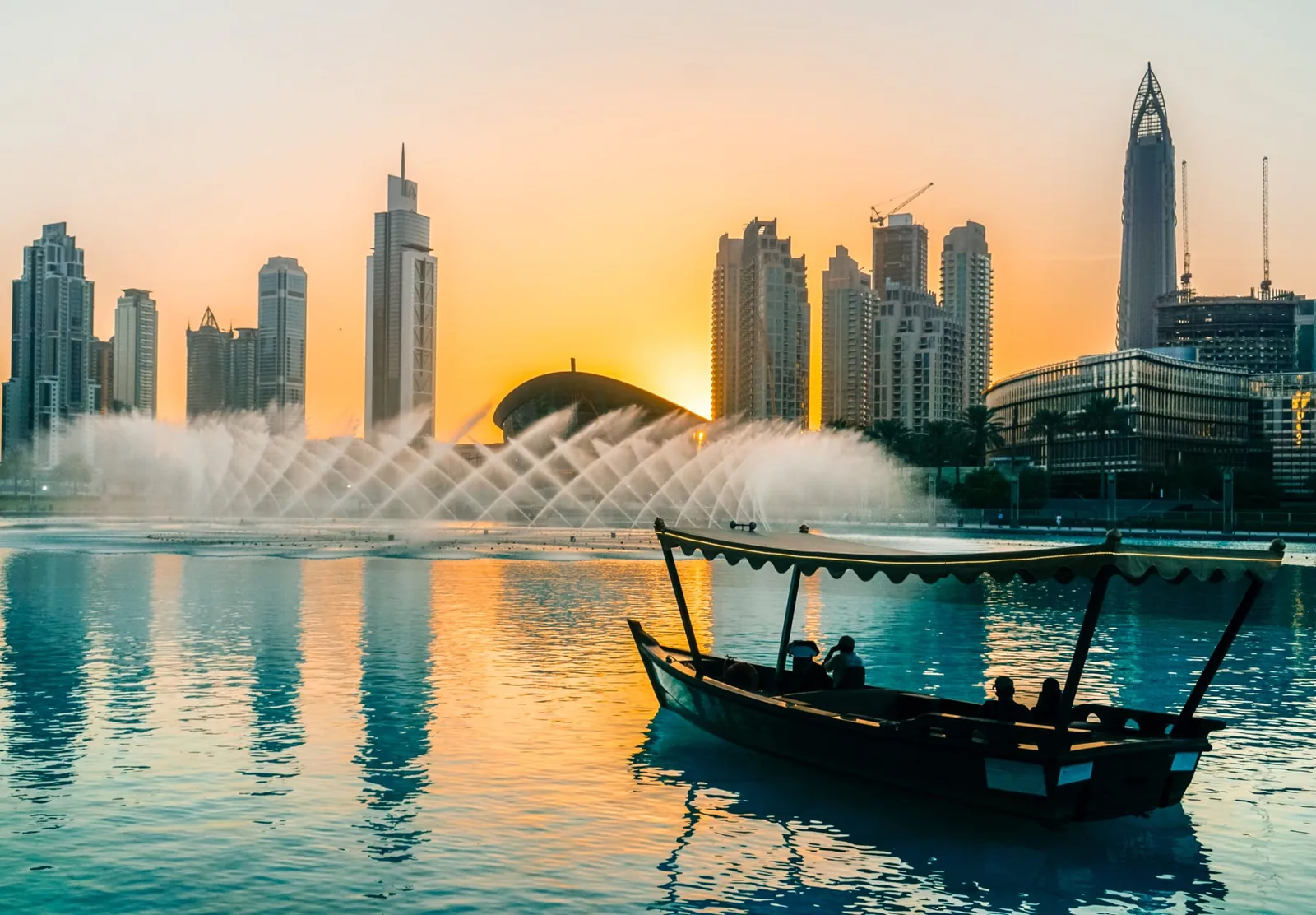 Singing,Fountains,In,Dubai.,Dubai,Promenade,Singing,Fountains,On,The