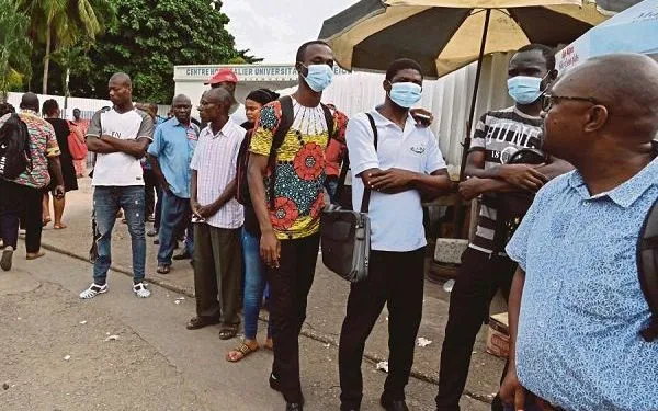 Ghanaians disregard Covid-19 protocols amidst spike in numbers.