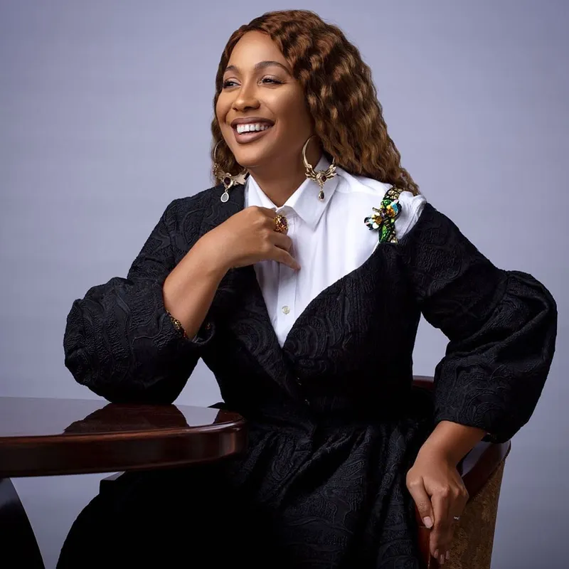 Beauty Guru, Sandra Alexandrina Don-Arthur reveals her cool new look in her latest beauty and facemask DIY